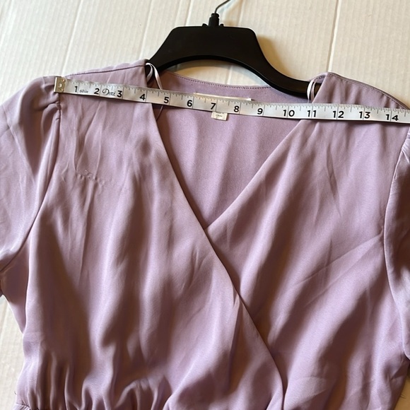 Francesca‘s-mi ami-M-Lavender purple-wrap dress.Tie detail, built in slip v-neck - Picture 9 of 13